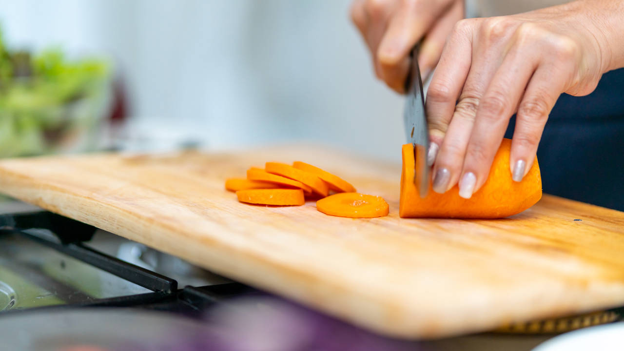 El truco de cocina que aumenta la acción antiarrugas de la zanahoria