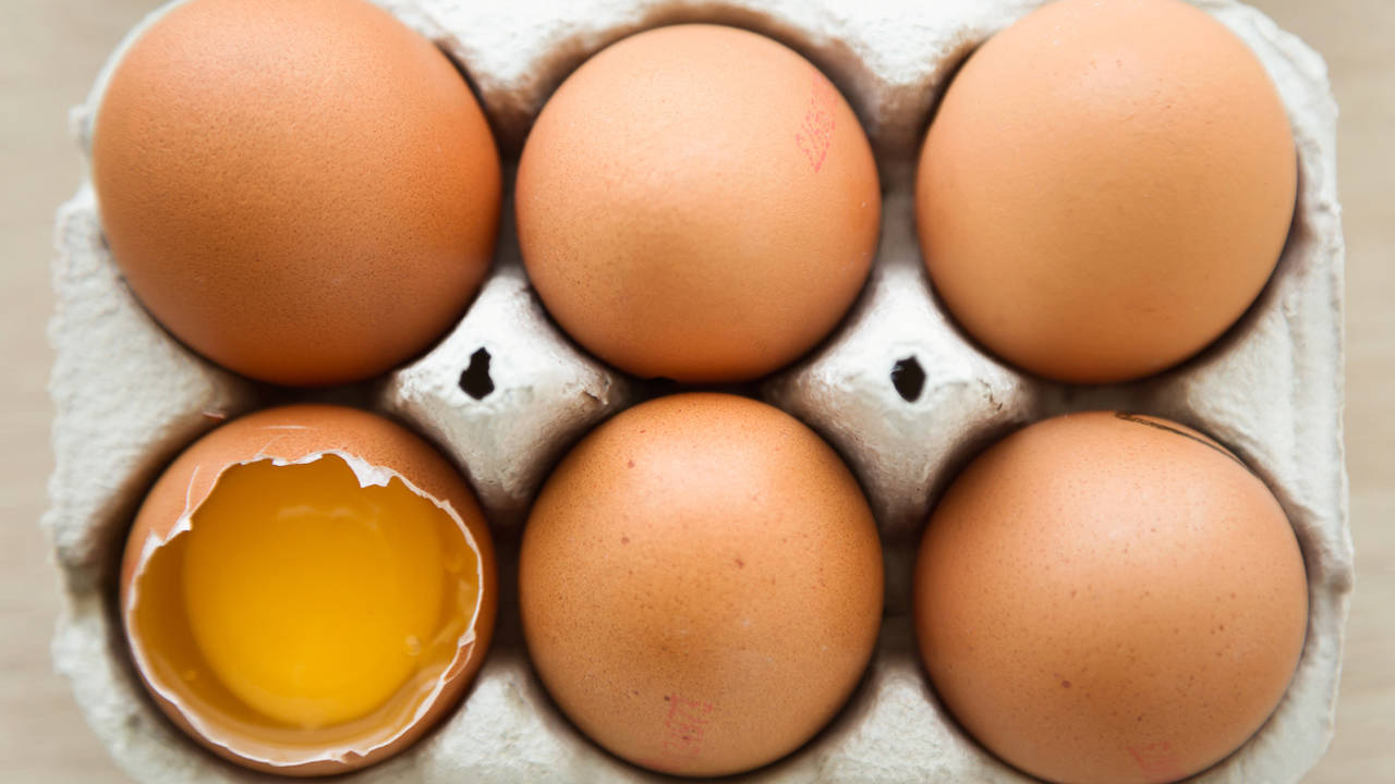 Soy nutricionista y este es el truco fácil y rápido para saber si un huevo está malo 