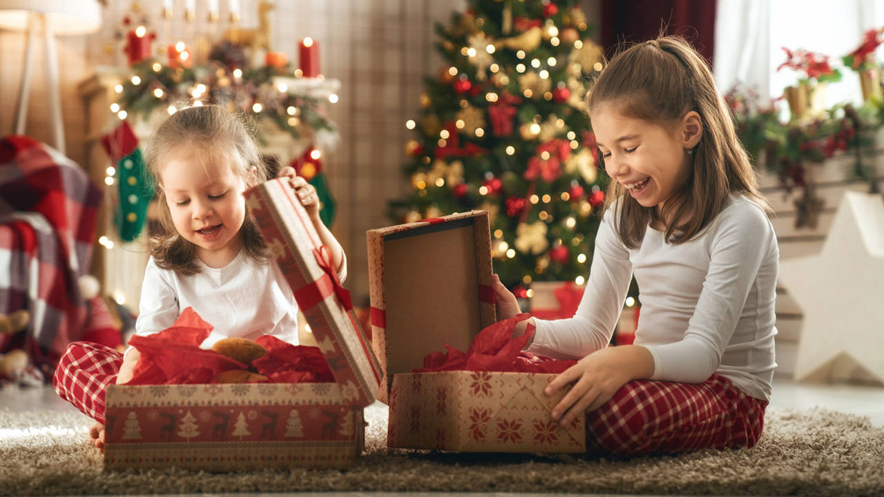 El problema del exceso de regalos en niños