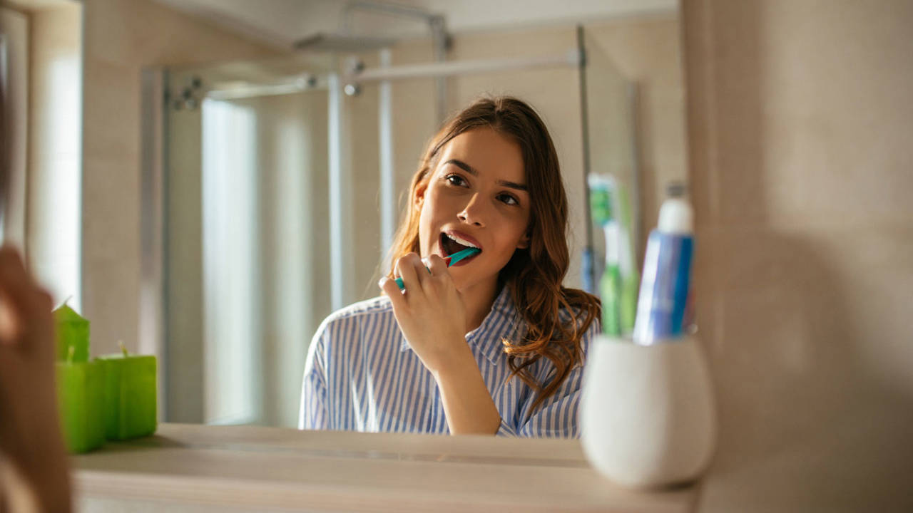 Qué es mejor ¿cepillo de dientes manual o eléctrico?