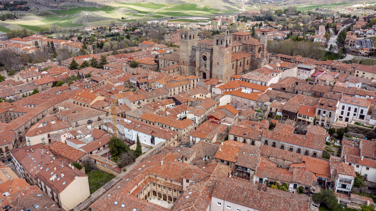 El pueblo más bonito de España para hacer una escapada en enero según National Geographic: como un cuento medieval