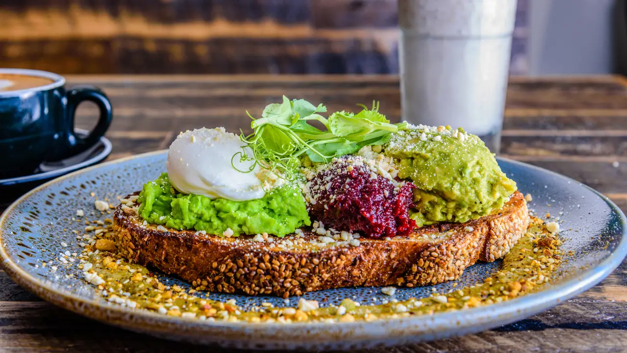 Desayunos con pan: 4 ideas deliciosas y saludables que llenan y no engordan