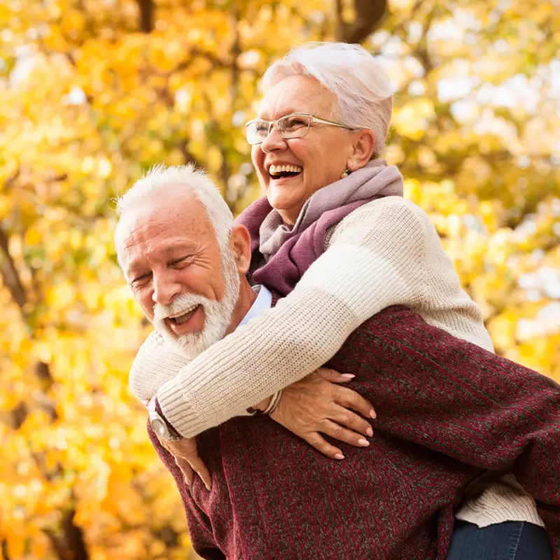 Un médico experto en longevidad comparte el suplemento que toma todos los días para retrasar el envejecimiento