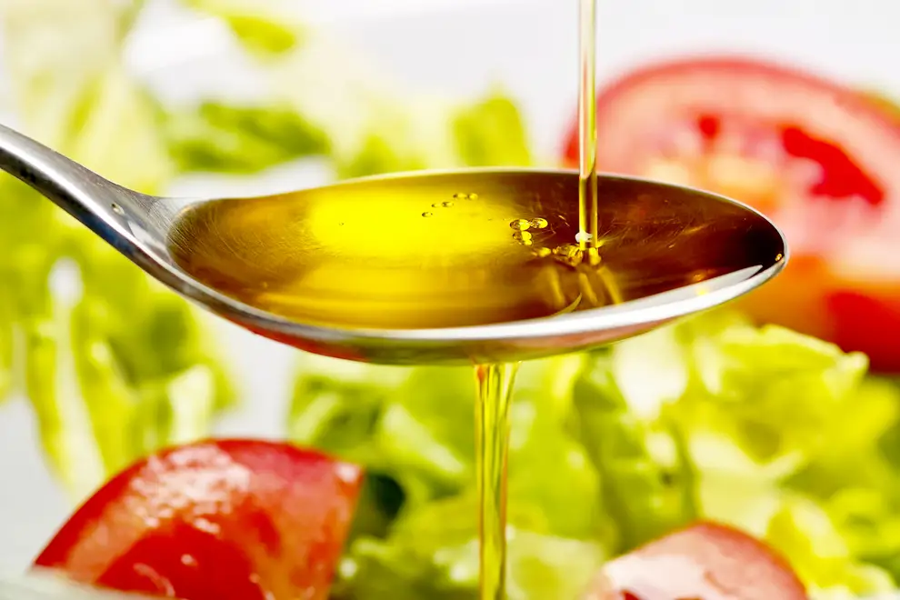 Media cucharada de aceite de oliva al día reduce el riesgo cardiovascular