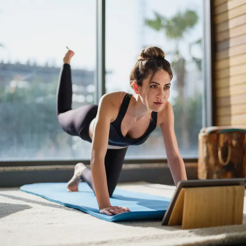 Las claves del Ashtanga Yoga, la disciplina que practica Miley Cyrus para tonificar su cuerpo