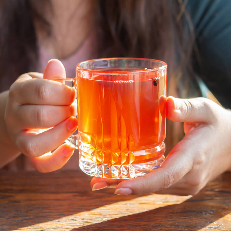 La bebida llena de probióticos que provoca en tu cuerpo los mismos beneficios que el ayuno según la ciencia