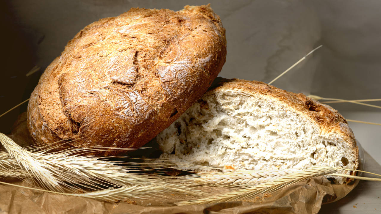 Cómo hacer pan sin gluten en casa: la receta más rápida y fácil (con vídeo)