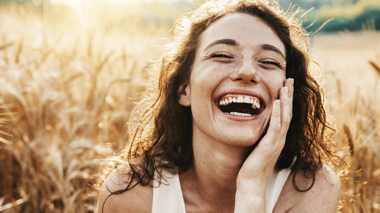 Hábitos sencillos para aumentar la dopamina de forma natural y ser más feliz