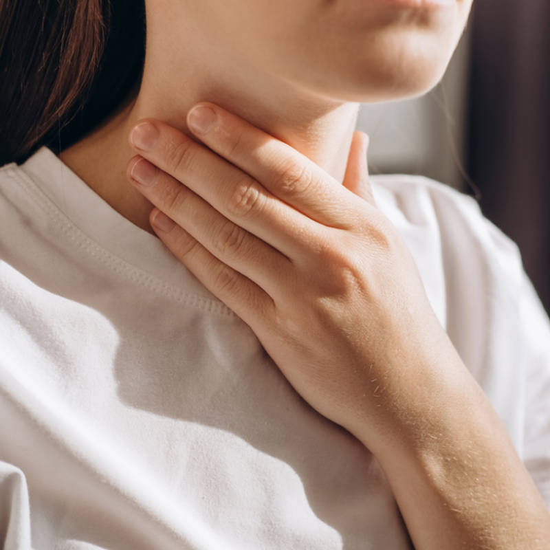 Científicos españoles descubren una terapia contra el cáncer de tiroides más agresivo 