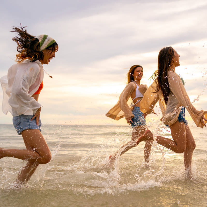 Dime qué tipo de amigos tienes y te diré si eres feliz, asegura Harvard