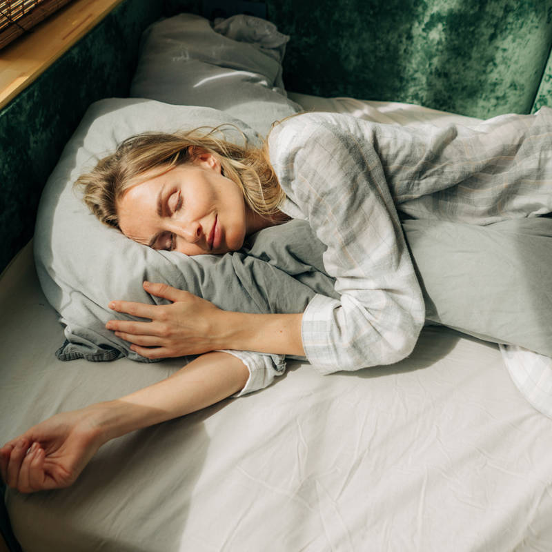 ¿Es bueno o malo ser dormilón? Así afecta al cuerpo dormir más de la cuenta 