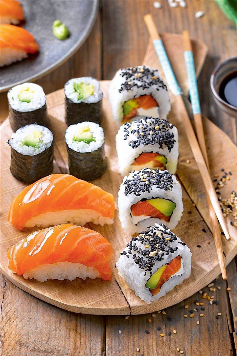 sushi variado tradicional ada696b9