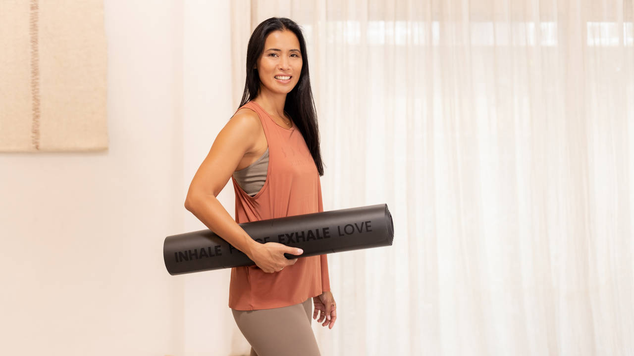 La profesora Xuan-Lan revela el mejor momento del día para practicar yoga