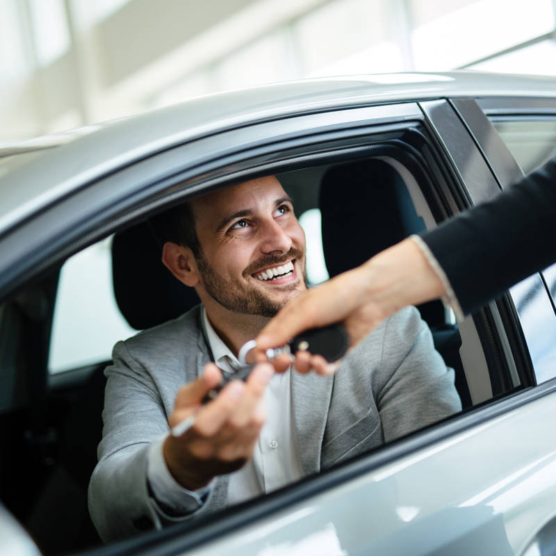 ¿Sabías que el olor a coche nuevo podría ser peligroso para tu salud?