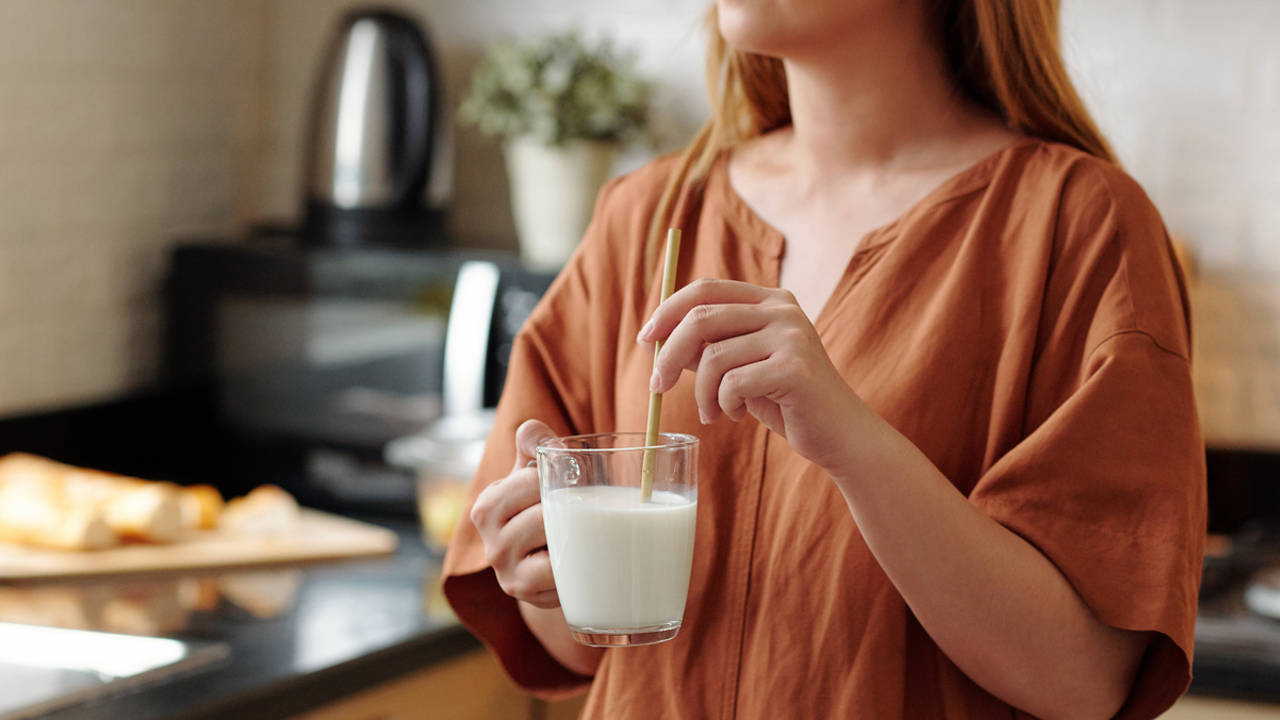 vaso de leche antes de dormir