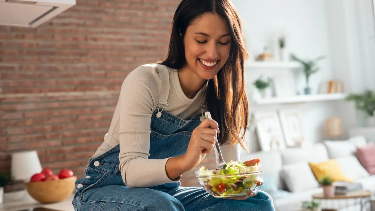 Dr. Mauricio González, especialista en obesidad: "Estas son las 3 razones por las que fallamos al implementar un estilo de vida saludable"