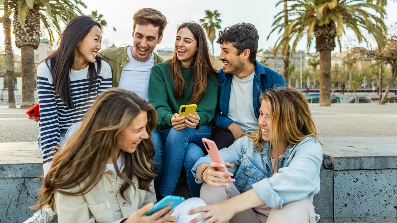 Chicos jóvenes en Barcelona