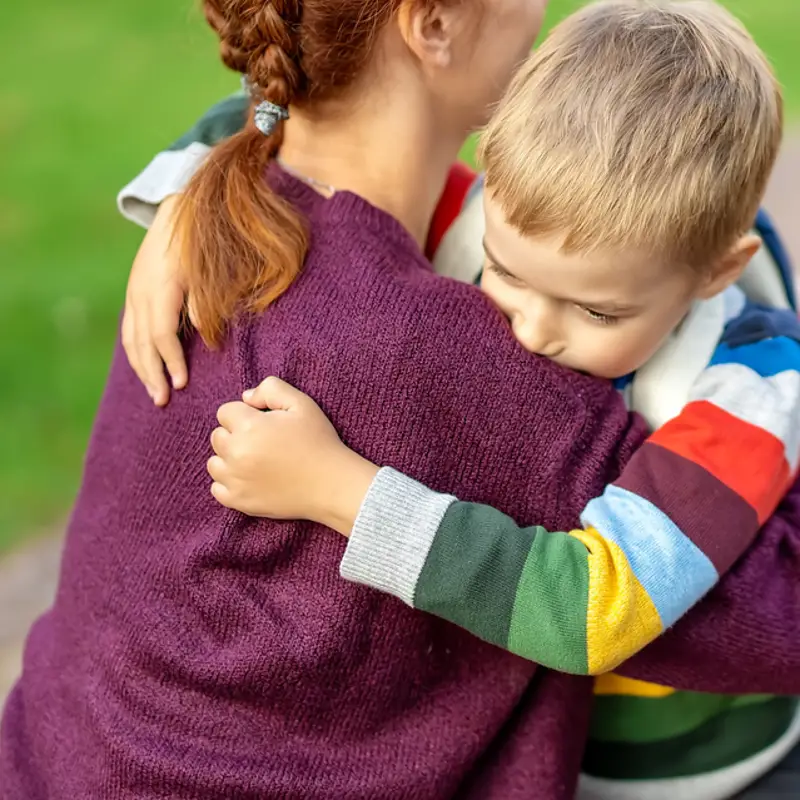 MADRE CON NIÑO