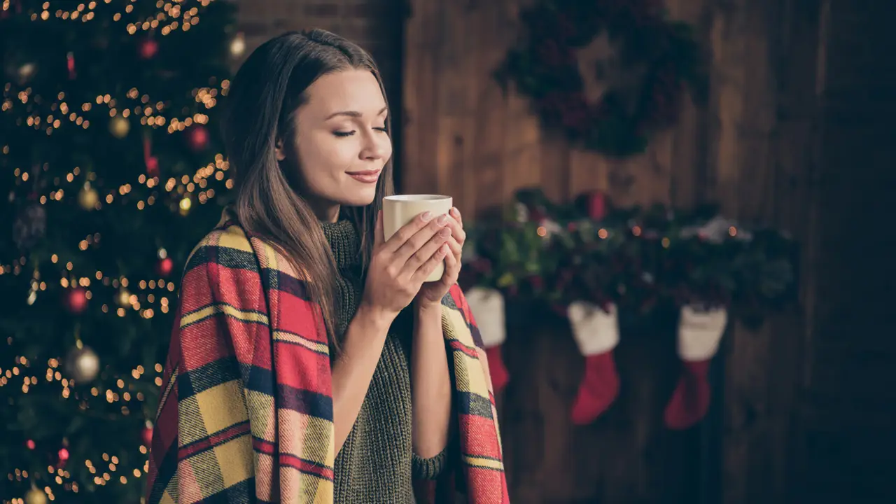 El té que hay que beber en Navidad: calma el estómago y reduce la hinchazón y la acidez