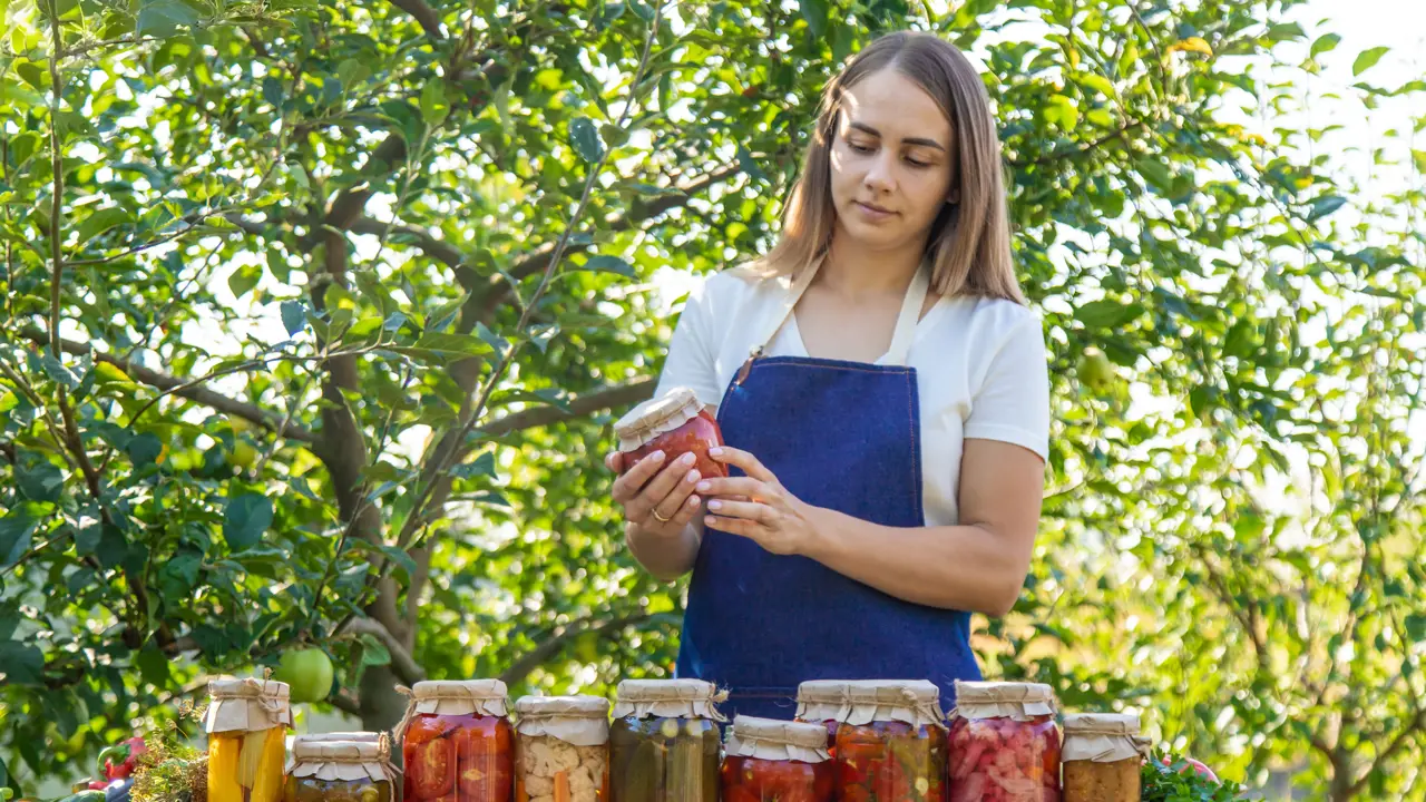 El alimento que puede transformar tu digestión si lo tomas antes de comer según la nutricionista Estíbaliz García