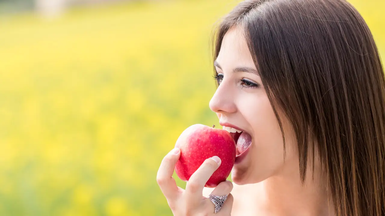 Doctora Emilia Gómez, bioquímica: “No hay suplemento nutricional capaz de emular lo que te da la manzana”