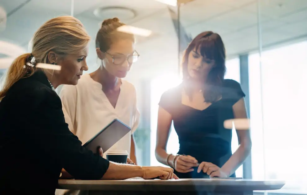 ¿Pasas muchas horas sentado en el trabajo? Hay que compensar