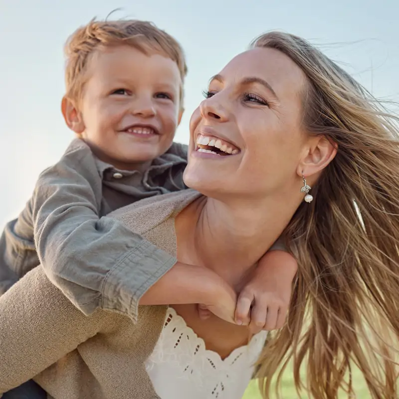 madre e hijo