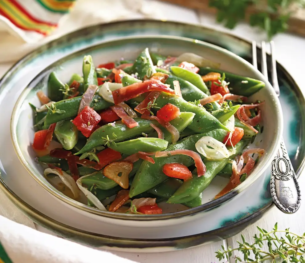 judías verdes salteadas con tomate y jamón