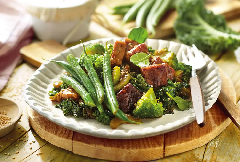 verduras salteadas con tempeh