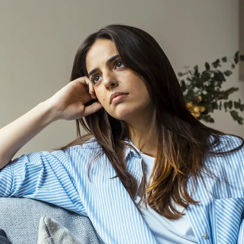 Qué significa rumiar y dar vueltas a las preocupaciones, según la psicóloga Patricia Ramírez