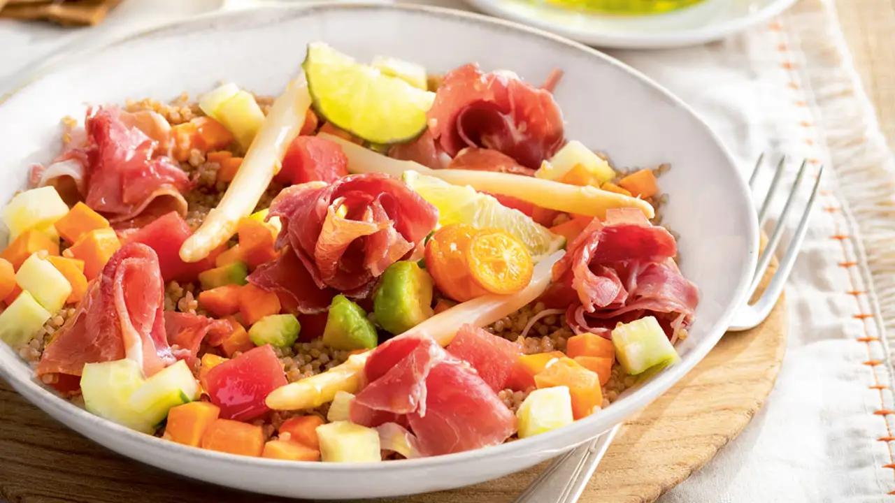 quinoa con jamón y aguacate