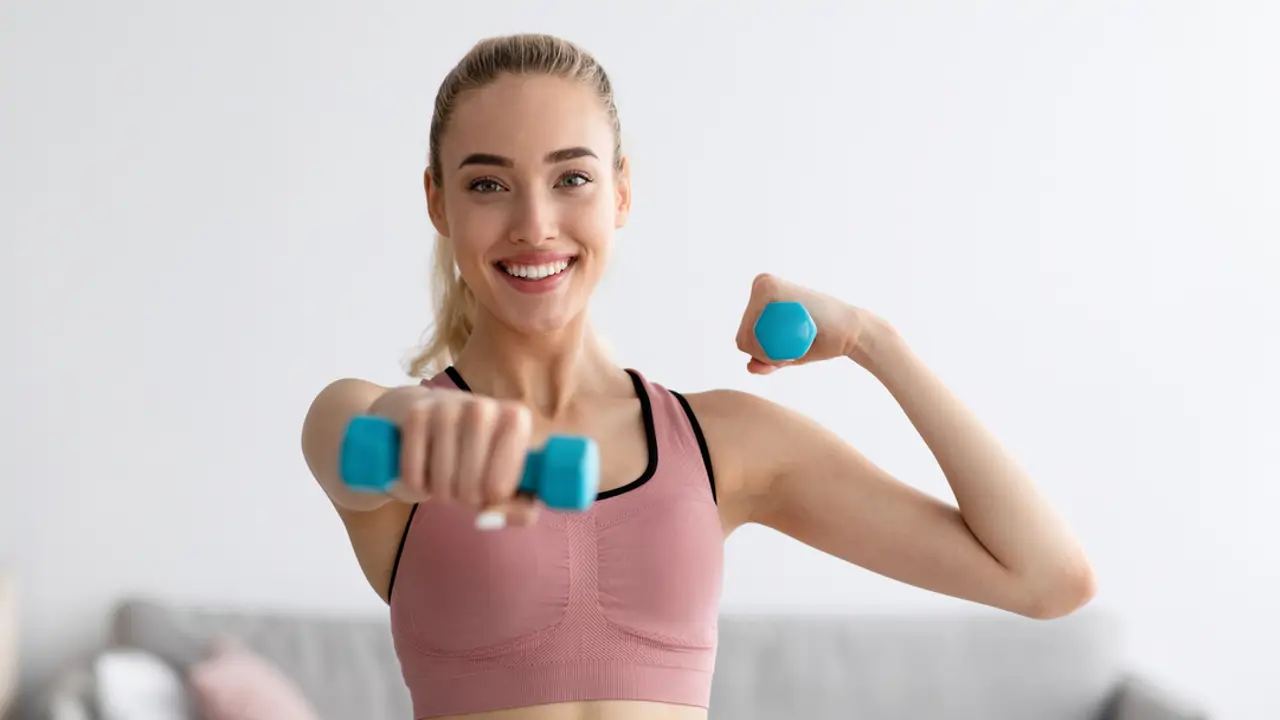 Entrenamiento con pesas 2 veces a la semana: un reputado médico confirma que si lo haces durante 10 semanas puedes ganar hasta 1,4 kg de masa muscular
