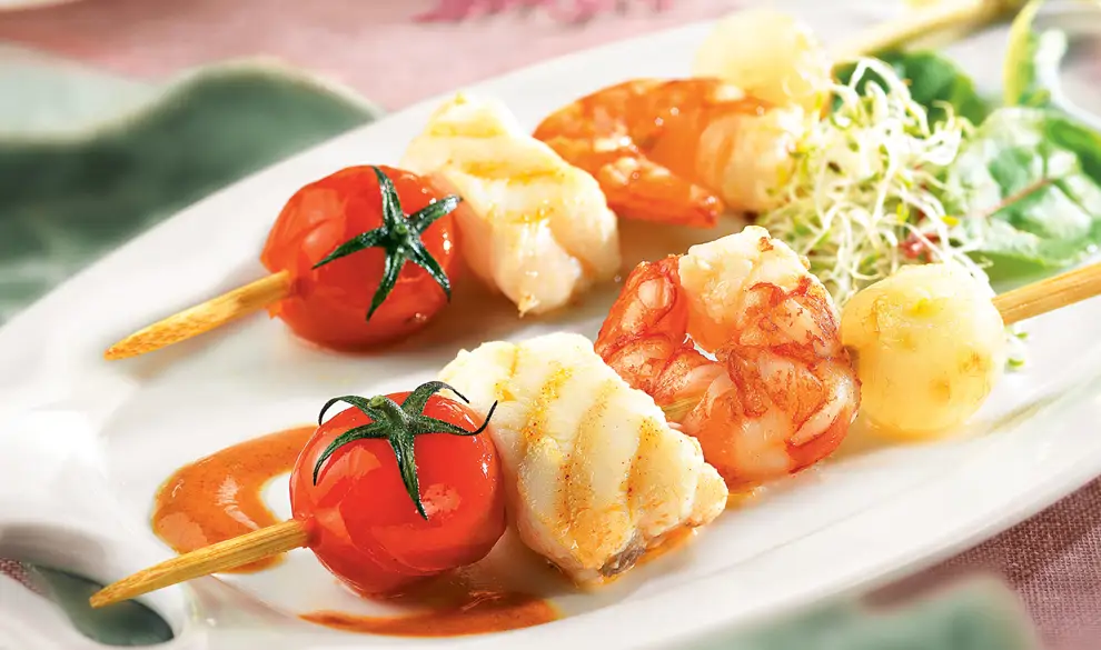 Brocheta de rape y langostinos