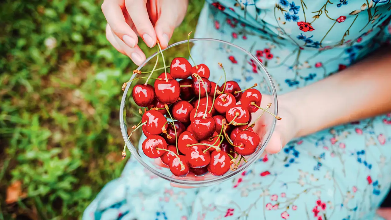 7 frutas y verduras de temporada que te hidratan por dentro