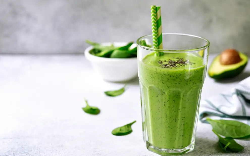 Batido energizante de aguacate y espinacas