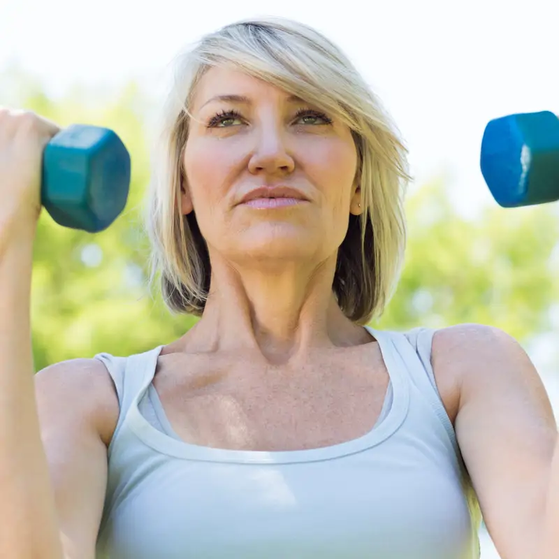 10 ejercicios de fuerza fáciles para mujeres de 60 años que fortalecen todo el cuerpo