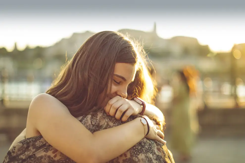 ABRAZO AMIGOS PERDONAR