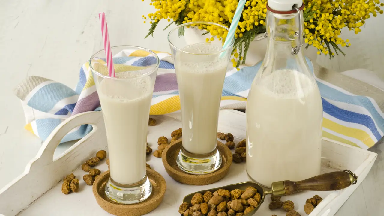 Cómo hacer una horchata sin azúcar refrescante, ligera y saludable 