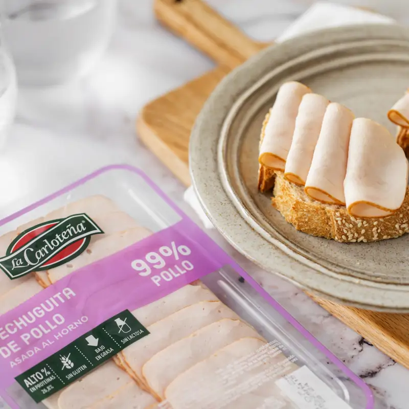 Opciones prácticas, saludables y deliciosas con lonchas de pollo para los días de verano