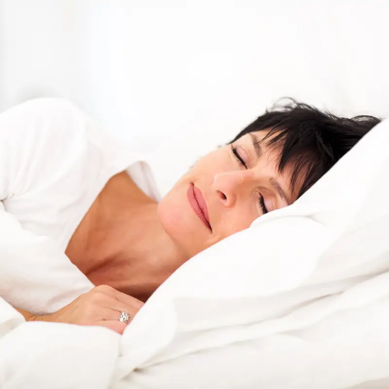 adulto mayor dormido