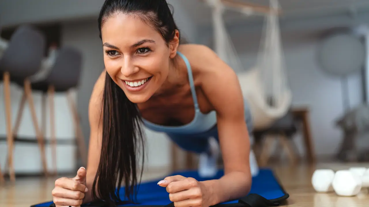 Tabla de 5 ejercicios para perder barriga en casa: fáciles y eficaces