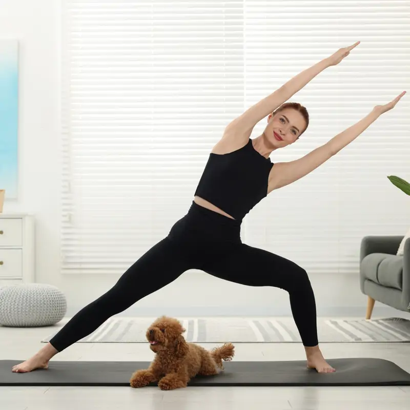 10 ejercicios de yoga fáciles para para principiantes: tonifican todo el cuerpo en casa