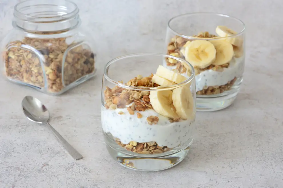 12 Desayunos Con Yogur Griego Saludables Saciantes Y Deliciosos 12 Desayunos Con Yogur Griego Saludables Saciantes Y Deliciosos
