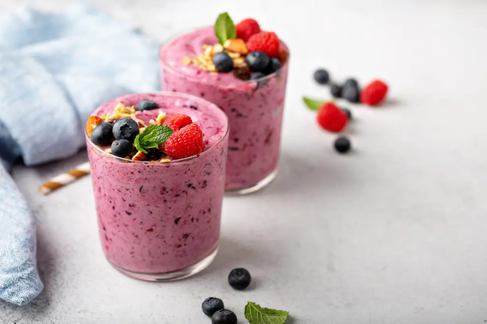 Batido de frutos rojos y yogur.