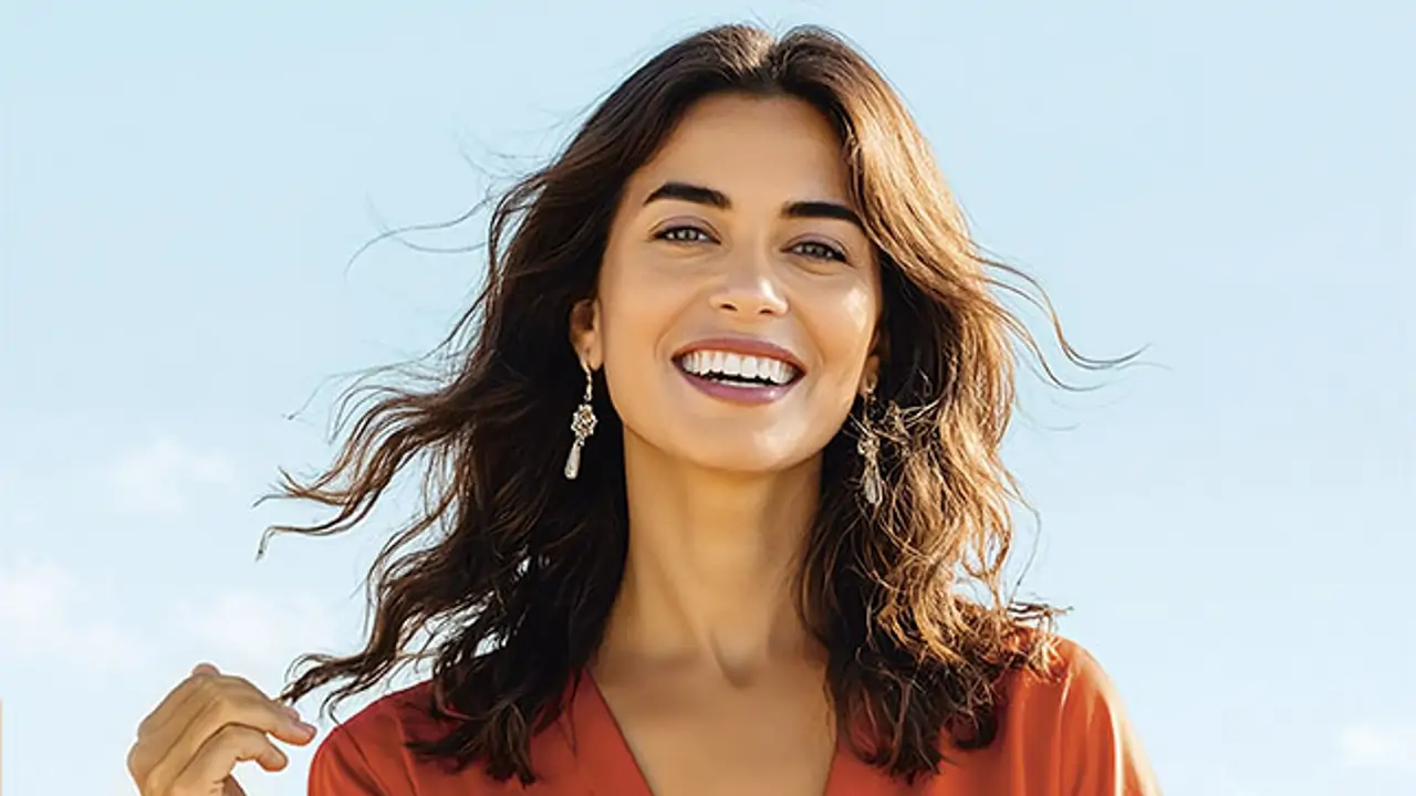 Mujer chica sonriendo